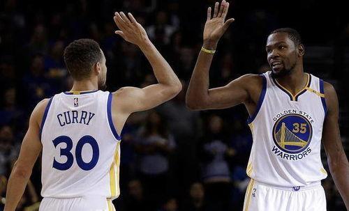 美联爆料詹姆斯视频最新,美联揭秘球场风云再起！